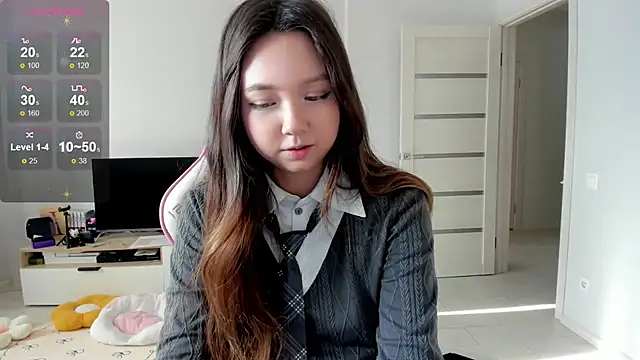 Snapshot of Fluffy_Rose chatting on May 2026 01:01:02 AM Fluffy Rose online show from May 2026 01:01:02 AM