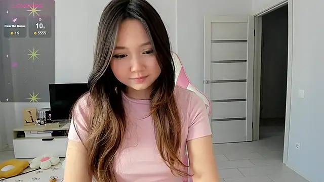 Snapshot of Fluffy_Rose chatting on April 2026 09:46:01 AM Fluffy Rose online show from April 2026 09:46:01 AM