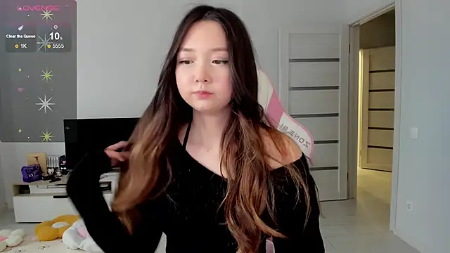 Snapshot of Fluffy_Rose chatting on May 2026 02:50:02 AM Fluffy Rose online show from May 2026 02:50:02 AM