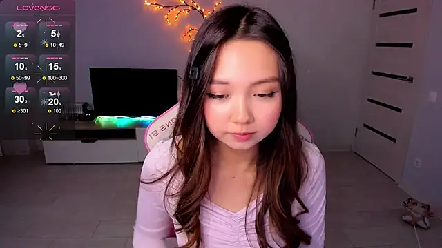 Snapshot of Fluffy_Rose chatting on October 2025 11:47:02 AM Fluffy Rose online show from October 2025 11:47:02 AM