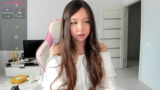 Fluffy Rose online show from June 2026 08:11:02 AM