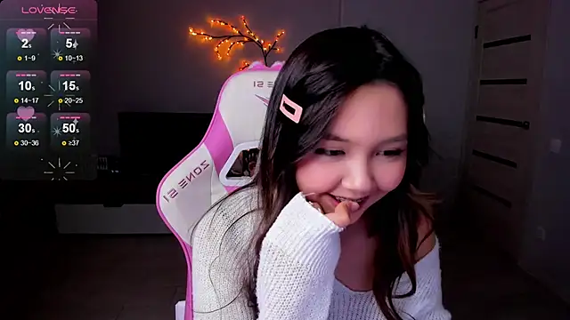 Snapshot of Fluffy_Rose chatting on October 2025 03:13:02 PM Fluffy Rose online show from October 2025 03:13:02 PM