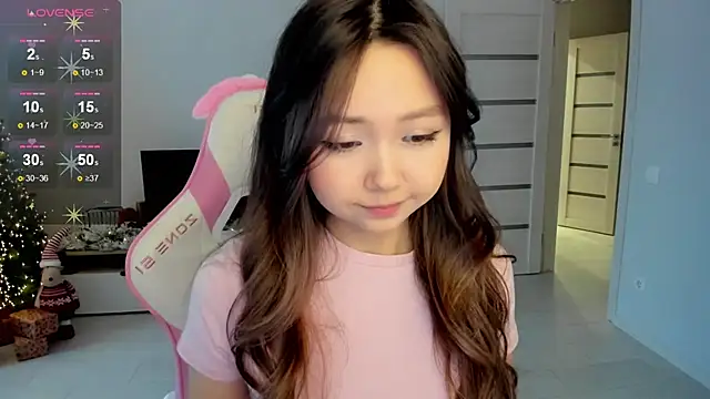 Fluffy Rose online show from December 2025 03:22:02 AM