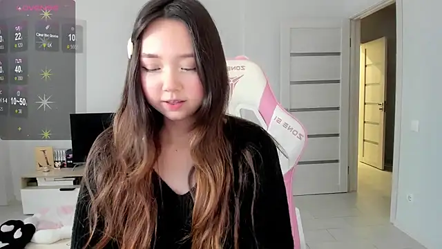 Snapshot of Fluffy_Rose chatting on May 2026 03:04:01 AM Fluffy Rose online show from May 2026 03:04:01 AM