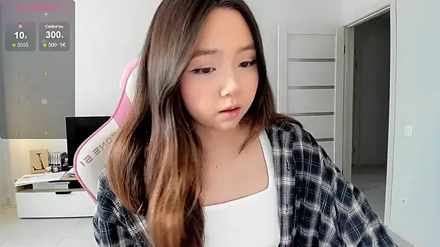 Fluffy Rose online show from March 2026 04:27:02 AM