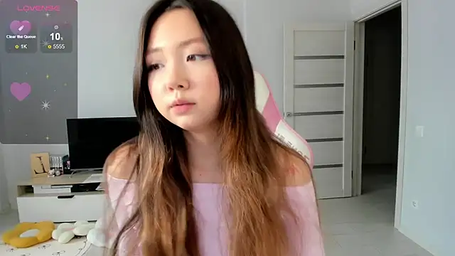 Fluffy Rose online show from April 2026 03:19:01 AM