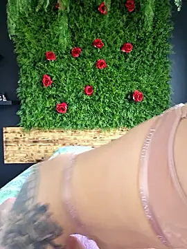 ladoucedu34 online show from April 2026 01:48:01 PM