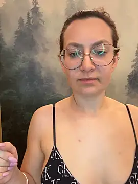 ladoucedu34 online show from March 2026 10:25:02 PM