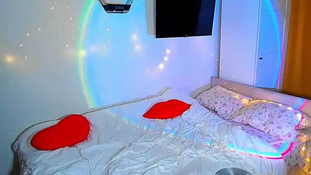 Snapshot of mirrorofsoul chatting on October 2025 06:01:02 PM mirrorofsoul online show from October 2025 06:01:02 PM