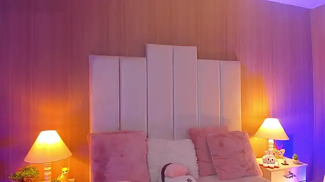 CaseyPiierce online show from November 2025 08:02:02 PM