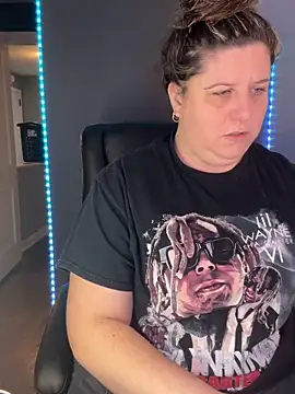 Vanilla-Cakebaum online show from March 2026 07:43:02 PM