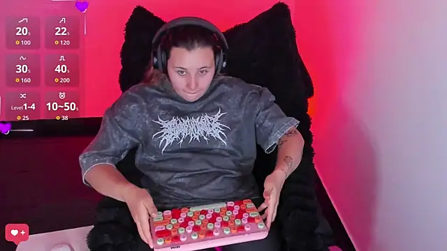 bonnie moon  online show from February 2026 07:32:01 PM