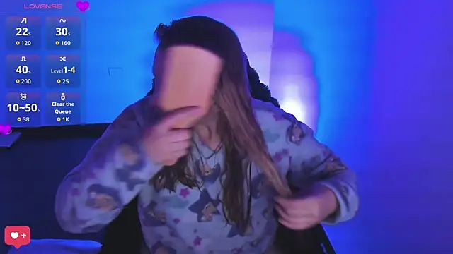 bonnie moon  online show from March 2026 06:20:01 PM