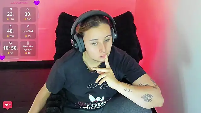 bonnie moon  online show from February 2026 05:52:01 PM