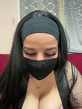 Snapshot of mari_layali chatting on February 2026 01:05:02 AM mari layali online show from February 2026 01:05:02 AM