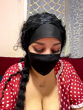 Snapshot of mari_layali chatting on January 2026 11:22:02 PM mari layali online show from January 2026 11:22:02 PM