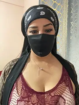 Snapshot of mari_layali chatting on April 2026 11:36:02 PM mari layali online show from April 2026 11:36:02 PM