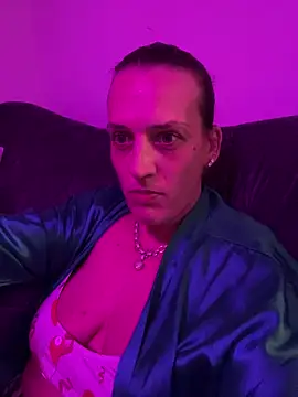 Haleytightlips1986 online show from March 2026 10:45:01 PM