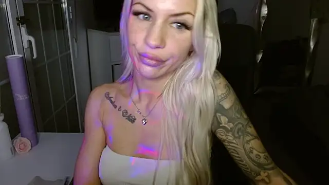 JuicyJanexo online show from February 2026 07:52:01 AM