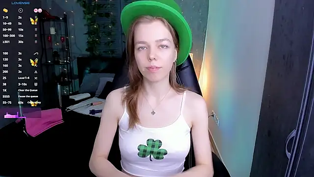 Snapshot of Tina_Tayllor chatting on March 2025 05:33:02 PM Tina Tayllor online show from March 2025 05:33:02 PM