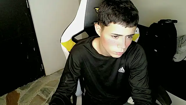 Snapshot of bby_santi chatting on October 2025 05:25:02 PM bby santi online show from October 2025 05:25:02 PM