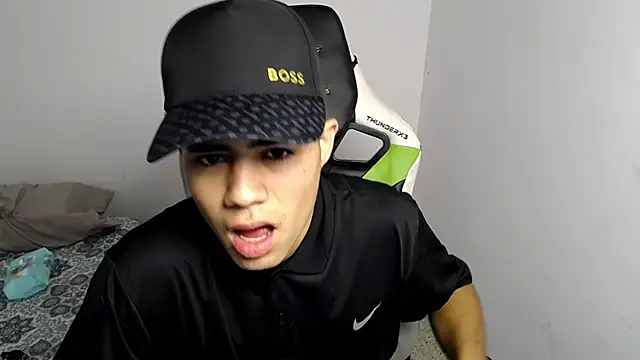 Snapshot of bby_santi chatting on March 2025 01:51:01 PM bby santi online show from March 2025 01:51:01 PM