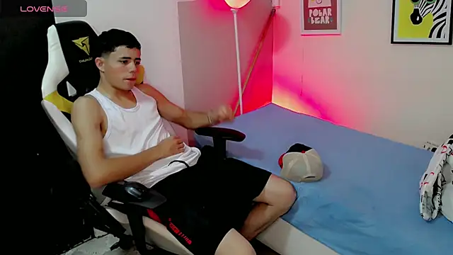 Snapshot of bby_santi chatting on October 2025 08:16:01 PM bby santi online show from October 2025 08:16:01 PM