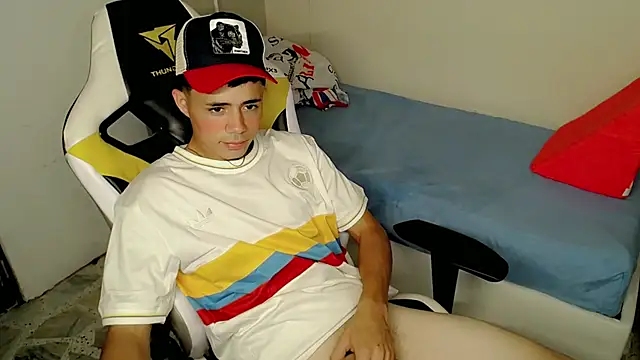 Snapshot of bby_santi chatting on October 2025 03:53:01 PM bby santi online show from October 2025 03:53:01 PM