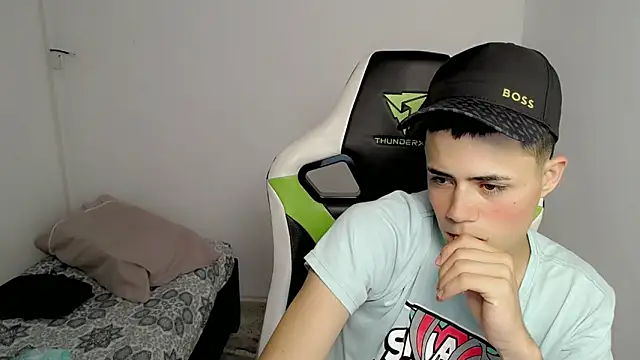 Snapshot of bby_santi chatting on March 2025 05:24:02 PM bby santi online show from March 2025 05:24:02 PM