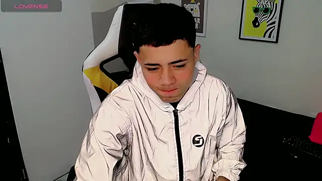 Snapshot of bby_santi chatting on September 2025 12:43:02 PM bby santi online show from September 2025 12:43:02 PM