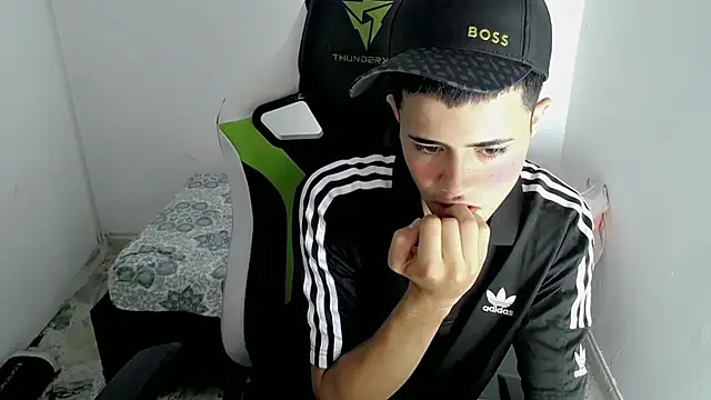 Snapshot of bby_santi chatting on March 2025 01:59:02 PM bby santi online show from March 2025 01:59:02 PM