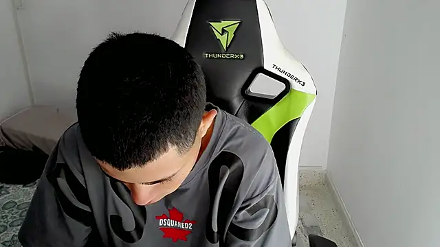 Snapshot of bby_santi chatting on March 2025 01:54:01 PM bby santi online show from March 2025 01:54:01 PM