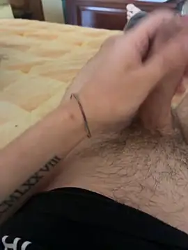 Pesciolone02 online show from May 2026 02:50:01 PM