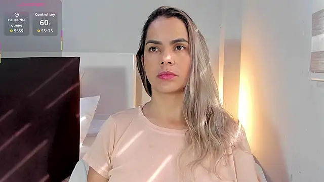 ClaraMariaMon online show from November 2025 02:07:02 PM