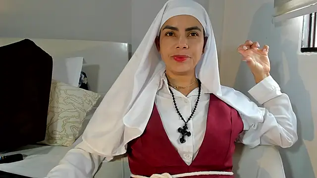Snapshot of ClaraMariaMon chatting on June 2026 04:44:02 PM ClaraMariaMon online show from June 2026 04:44:02 PM
