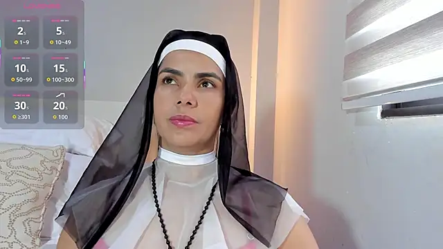 ClaraMariaMon online show from December 2025 06:18:02 PM