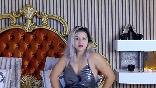 Snapshot of SweetMissXXX chatting on October 2025 06:28:01 AM SweetMissXXX online show from October 2025 06:28:01 AM