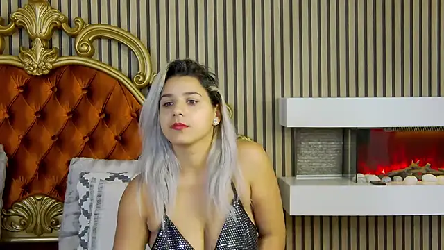 Snapshot of SweetMissXXX chatting on October 2025 06:03:01 AM SweetMissXXX online show from October 2025 06:03:01 AM