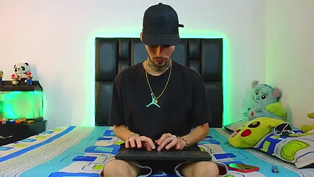Snapshot of Brutal_Sex_Fucking chatting on June 2026 02:00:02 AM Brutal Sex Fucking online show from June 2026 02:00:02 AM