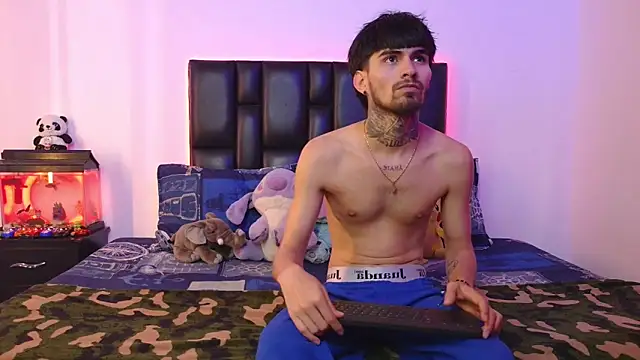 Snapshot of Brutal_Sex_Fucking chatting on February 2026 08:17:02 PM Brutal Sex Fucking online show from February 2026 08:17:02 PM