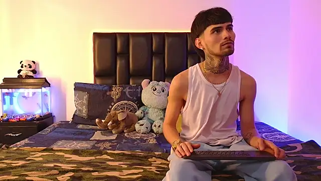 Snapshot of Brutal_Sex_Fucking chatting on February 2026 09:06:02 PM Brutal Sex Fucking online show from February 2026 09:06:02 PM