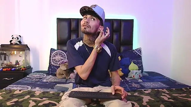 Snapshot of Brutal_Sex_Fucking chatting on February 2026 08:26:01 PM Brutal Sex Fucking online show from February 2026 08:26:01 PM