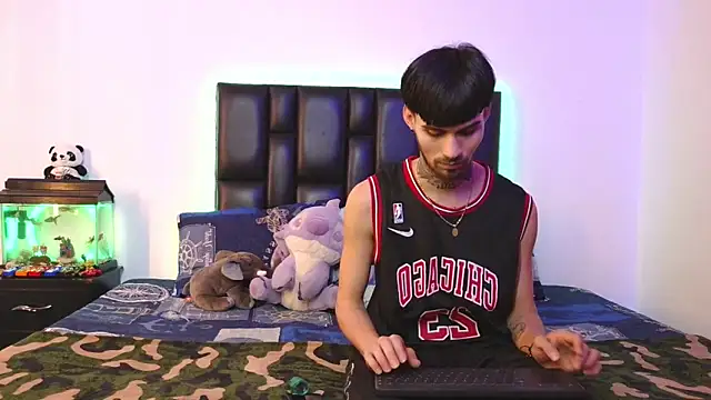 Snapshot of Brutal_Sex_Fucking chatting on February 2026 09:43:02 PM Brutal Sex Fucking online show from February 2026 09:43:02 PM