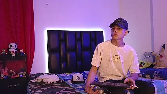 Snapshot of Brutal_Sex_Fucking chatting on January 2026 10:58:01 PM Brutal Sex Fucking online show from January 2026 10:58:01 PM