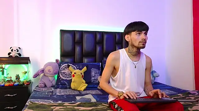 Snapshot of Brutal_Sex_Fucking chatting on February 2026 09:31:01 PM Brutal Sex Fucking online show from February 2026 09:31:01 PM