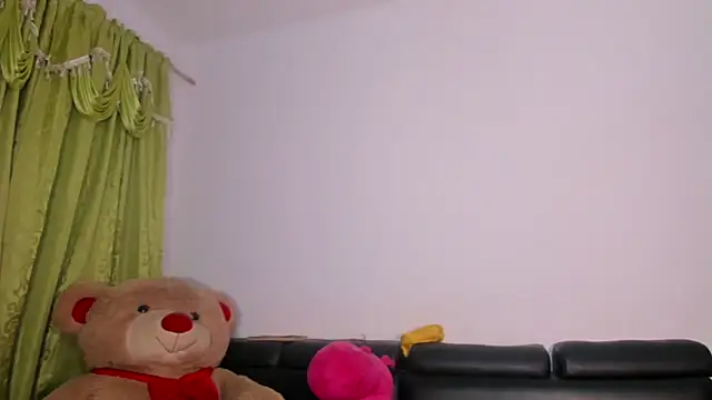jennifer ts online show from June 2026 08:42:01 AM
