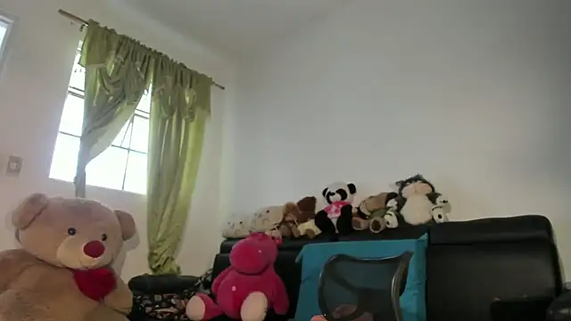 jennifer ts online show from February 2026 06:41:01 PM