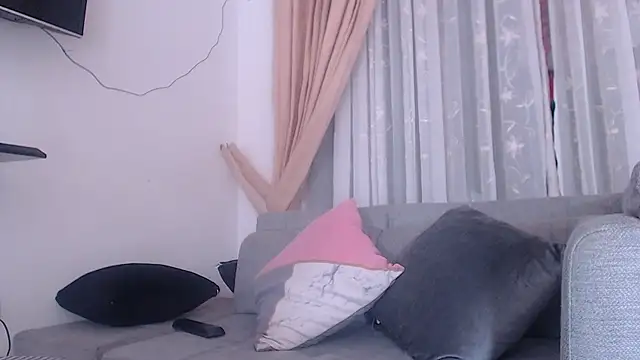 jennifer ts online show from February 2025 02:44:02 PM