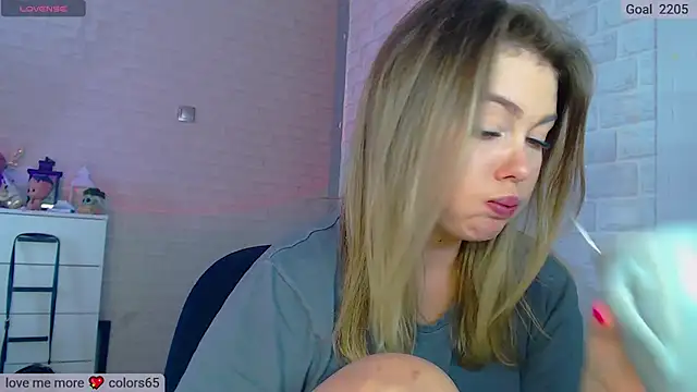 SuchCute online show from March 2025 05:18:02 AM