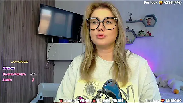 SuchCute online show from March 2026 02:30:01 AM